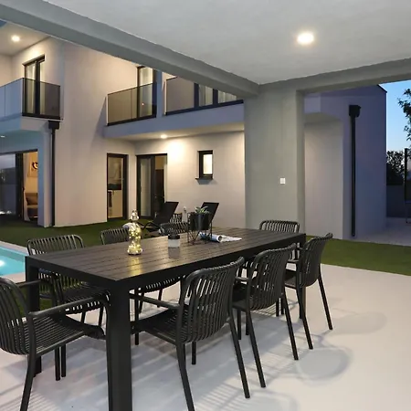Villa Cvit Mediterana With Heated Pool Knezevic