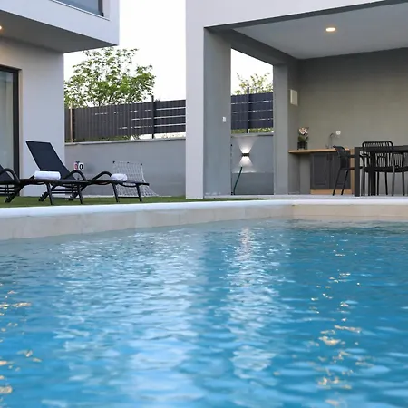 Villa Cvit Mediterana With Heated Pool