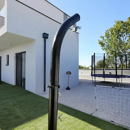 Cvit Mediterana With Heated Pool Вилла *