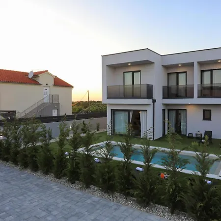 Villa Cvit Mediterana With Heated Pool Knezevic