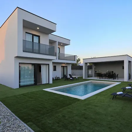 Villa Cvit Mediterana With Heated Pool