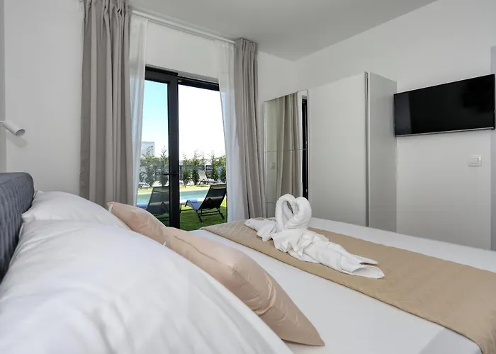 Вилла Cvit Mediterana With Heated Pool *