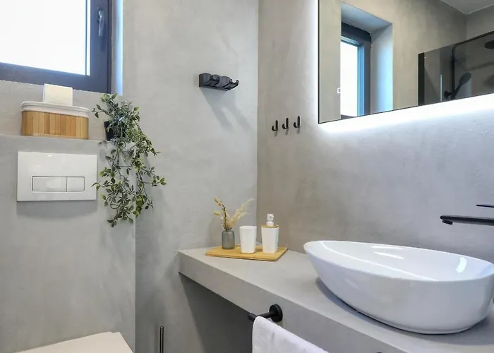 Cvit Mediterana With Heated Pool Вилла Knezevic