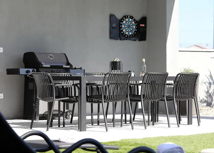 Вилла Cvit Mediterana With Heated Pool Knezevic