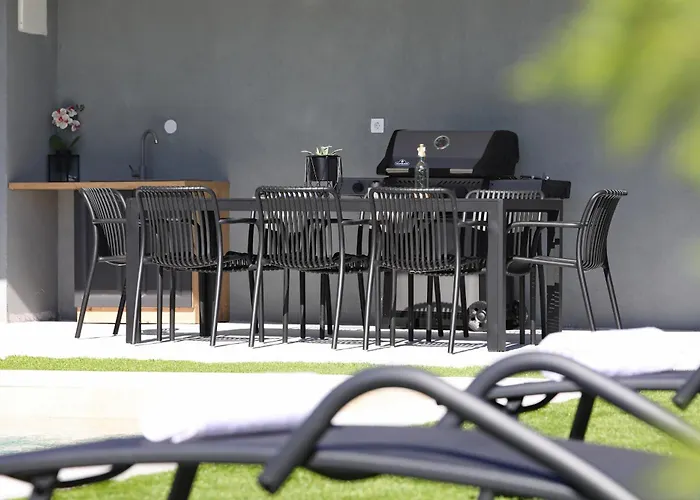 Cvit Mediterana With Heated Pool Knezevic