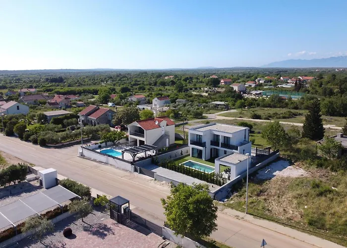 Cvit Mediterana With Heated Pool * Knezevic