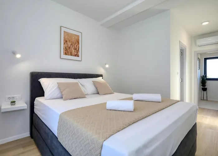 Вилла Cvit Mediterana With Heated Pool *