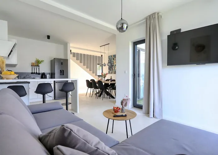 Вилла Cvit Mediterana With Heated Pool