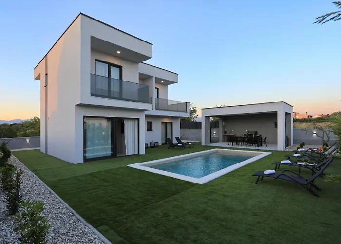 Вилла Cvit Mediterana With Heated Pool