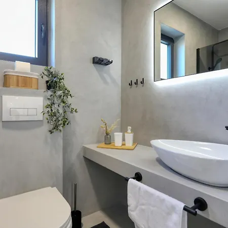 Cvit Mediterana With Heated Pool Vila Knezevic