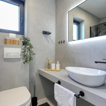 Cvit Mediterana With Heated Pool Vila Knezevic