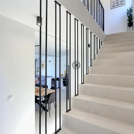 Cvit Mediterana With Heated Pool * Knezevic