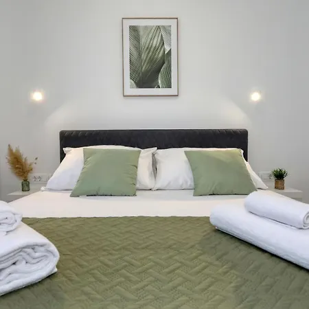 Cvit Mediterana With Heated Pool Vila *