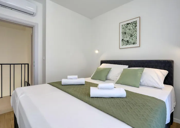 Cvit Mediterana With Heated Pool Βίλα *