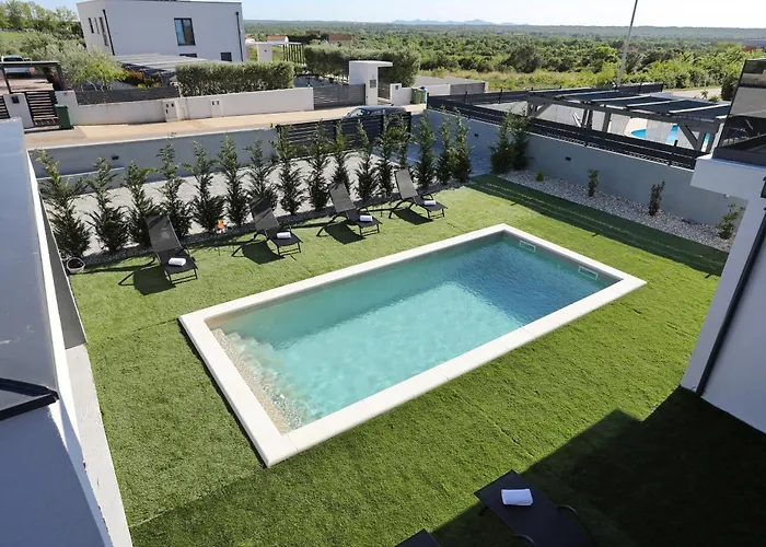 Cvit Mediterana With Heated Pool Βίλα