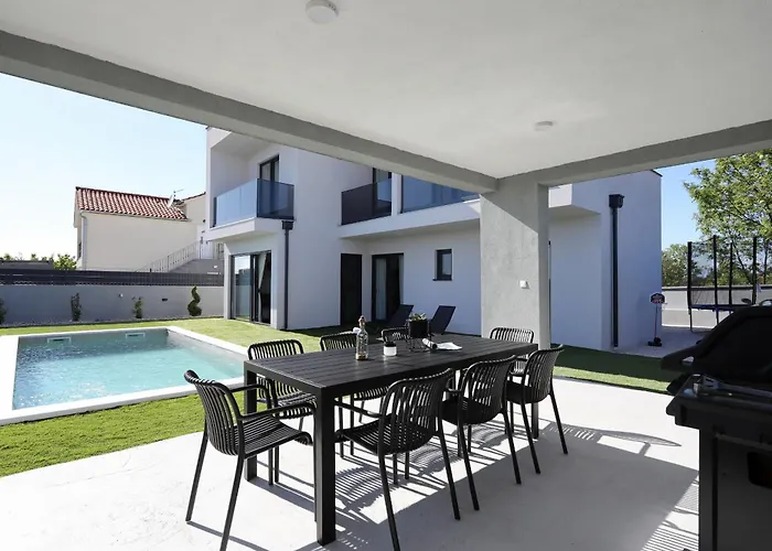 Cvit Mediterana With Heated Pool Βίλα