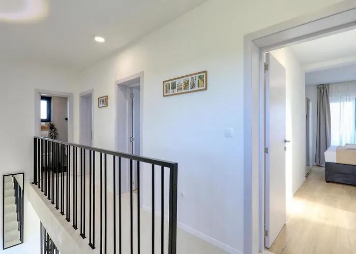 Cvit Mediterana With Heated Pool