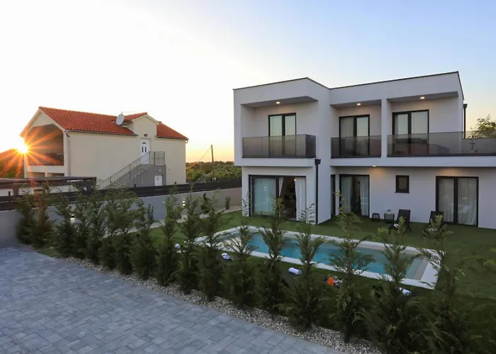 Βίλα Cvit Mediterana With Heated Pool Knezevic