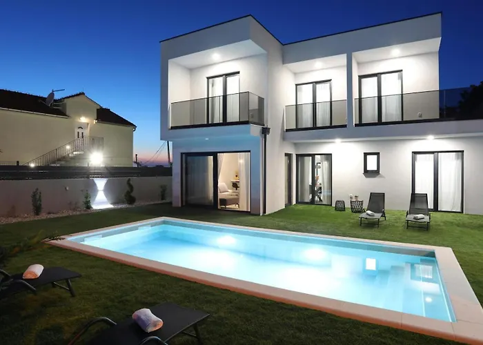 Cvit Mediterana With Heated Pool Knezevic